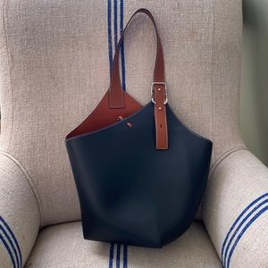 Brand new Maison De Beaute Marsellies Cholet Bucket Tote